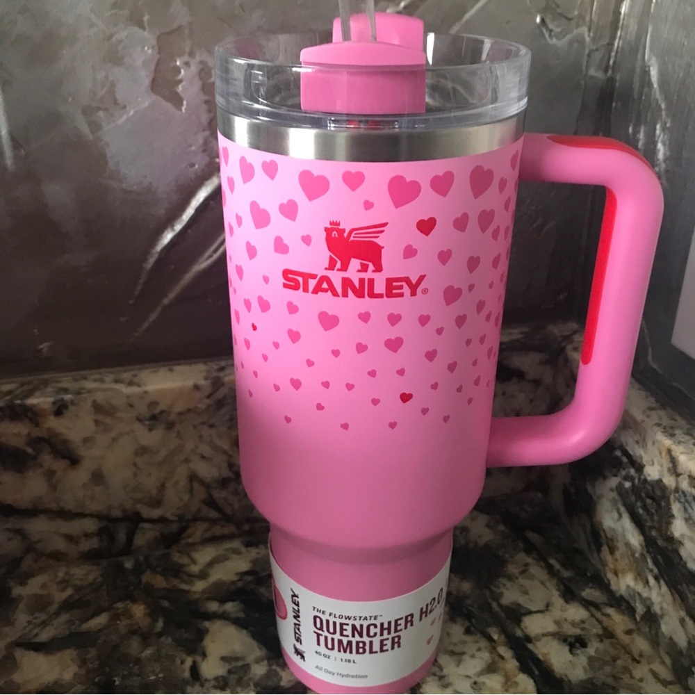 💕 Stanley Cup Valentine’s Day 2025 Sweet Hearts 40oz.. BRAND NEW💕💕💕 TARGET